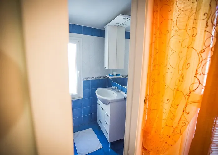 De Monti Otel 2*